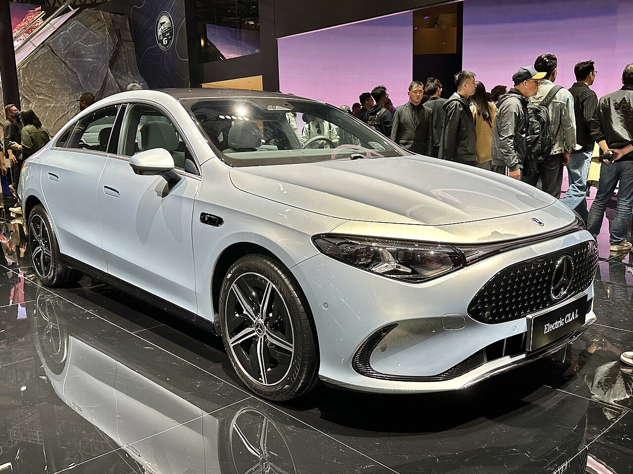 Mercedes-Benz CLA EV 200 Progressive Line