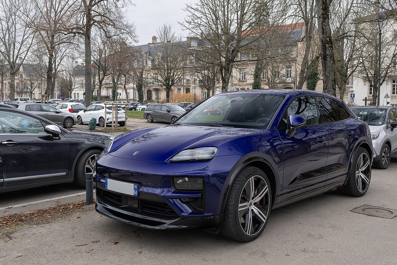 Porsche Macan Electric